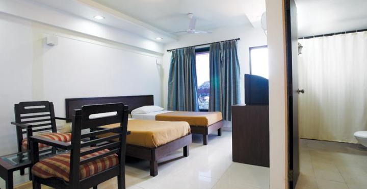 Le Royale Dadra Exterior photo