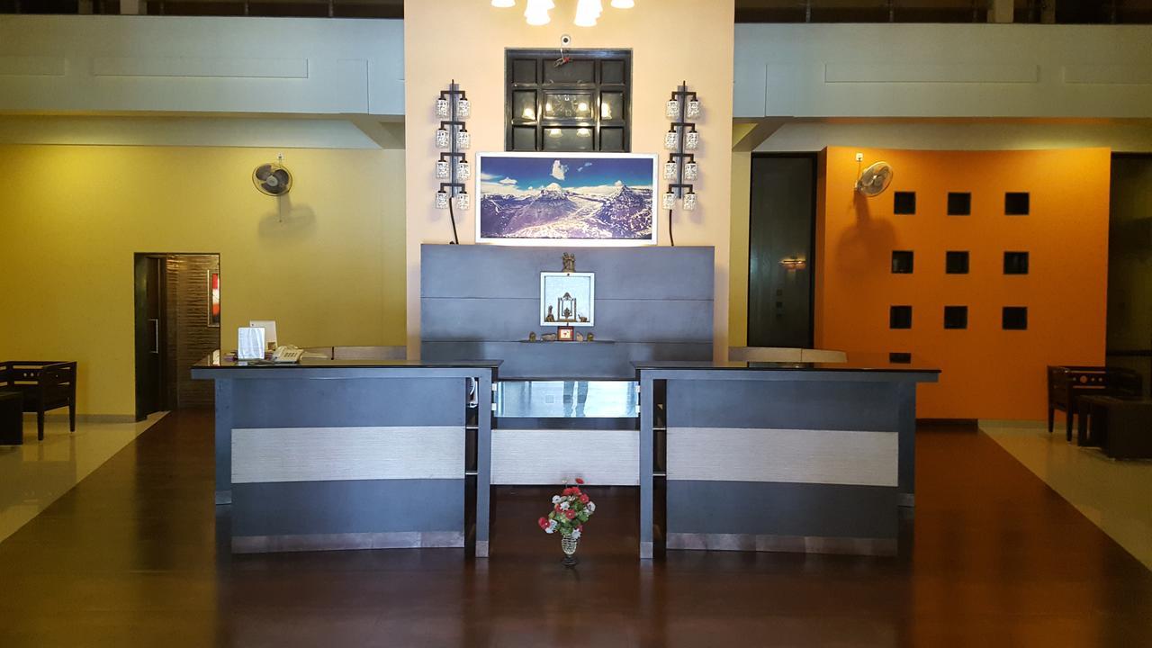 Le Royale Dadra Exterior photo