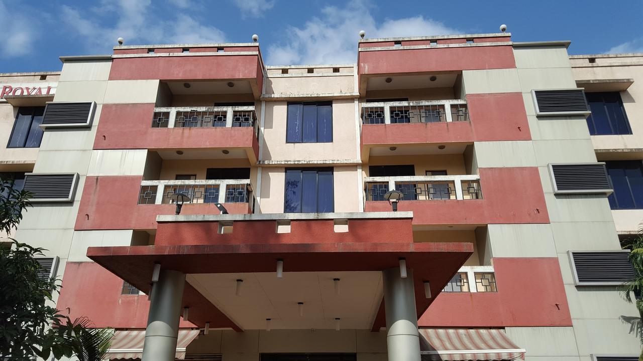 Le Royale Dadra Exterior photo